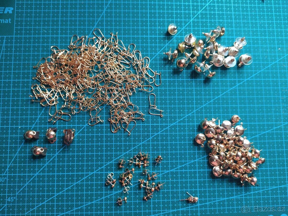 Komponenty na náušnice