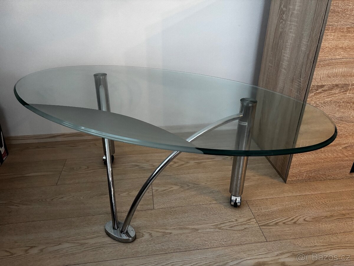 Konferenční stůl / stolek oválný a skleněný