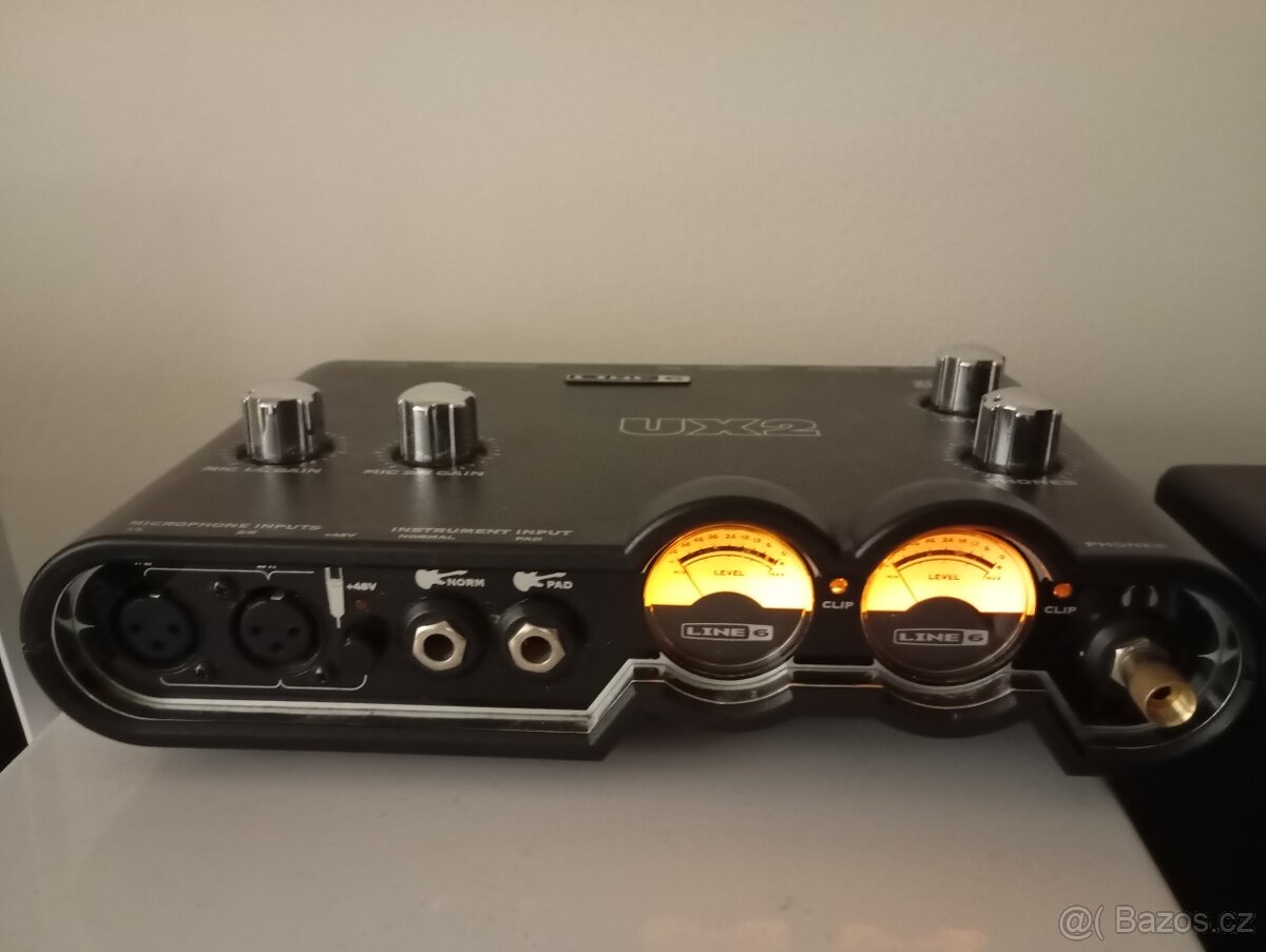 Line6 Tone Port UX2 + kabeláž + POD Farm2 licence +FX Junkie