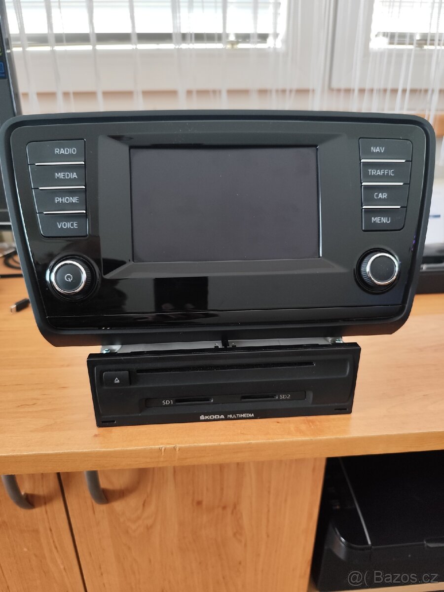 Autoradio amundsen s navigaci