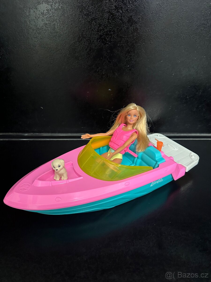 Barbie člun loď