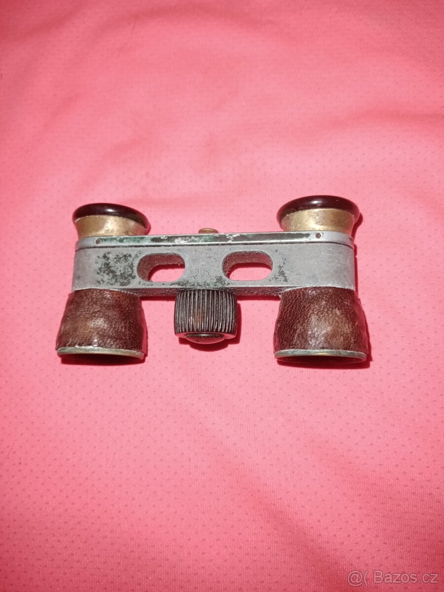 Prodám dalekohled,dukát,klíček...