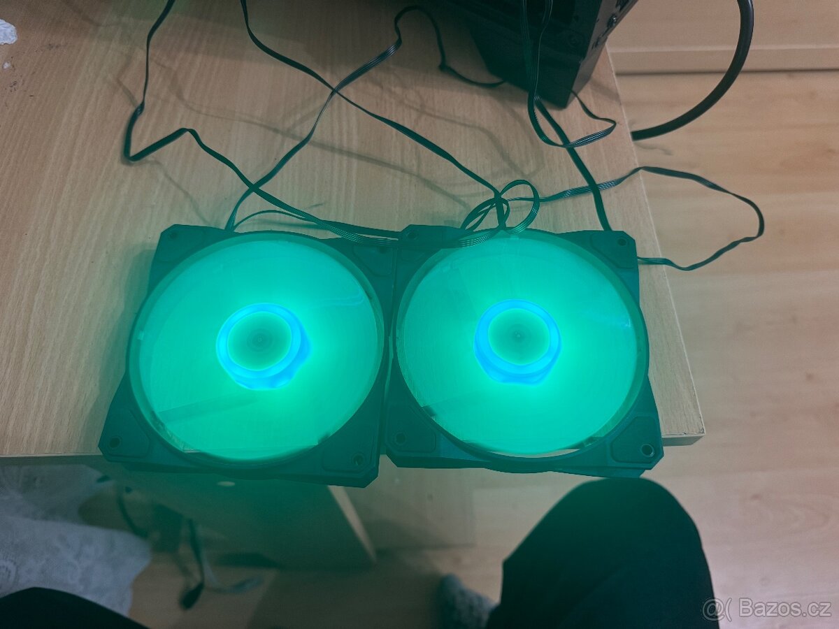 2x RGB 120 fan  MSi