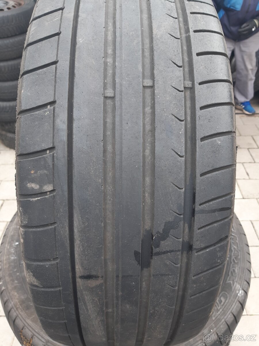 255/45R20