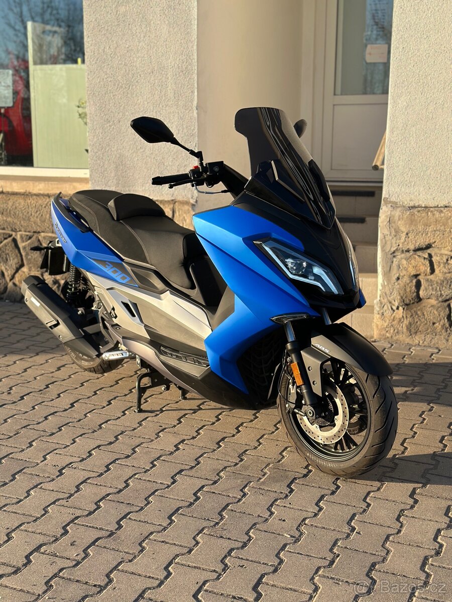 Maxon discover 300