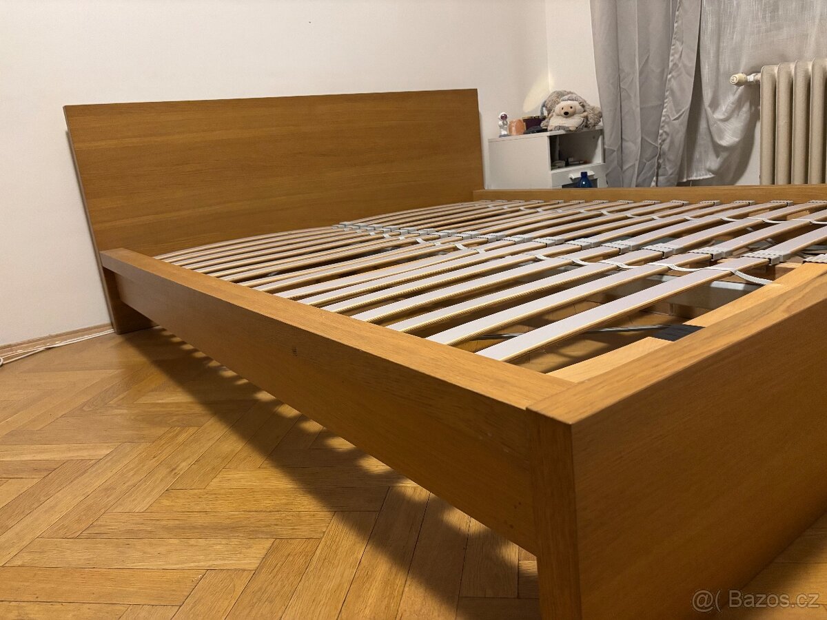 Postel MALM 160x200 s roštem