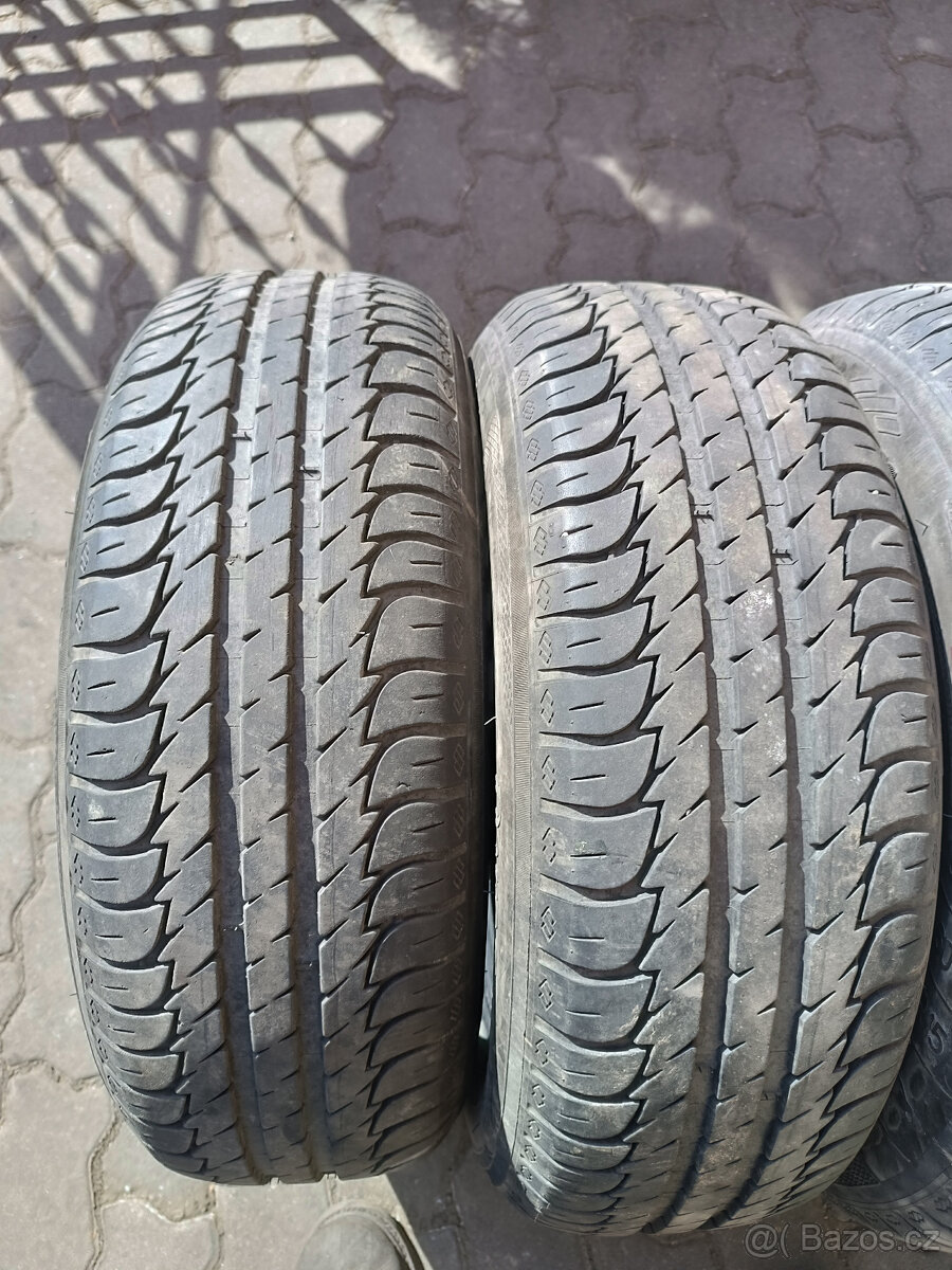 Pneu 195/60R15 88V