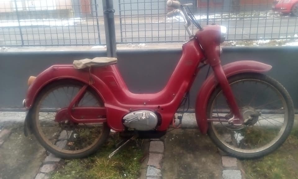 Jaweta s dokladem.