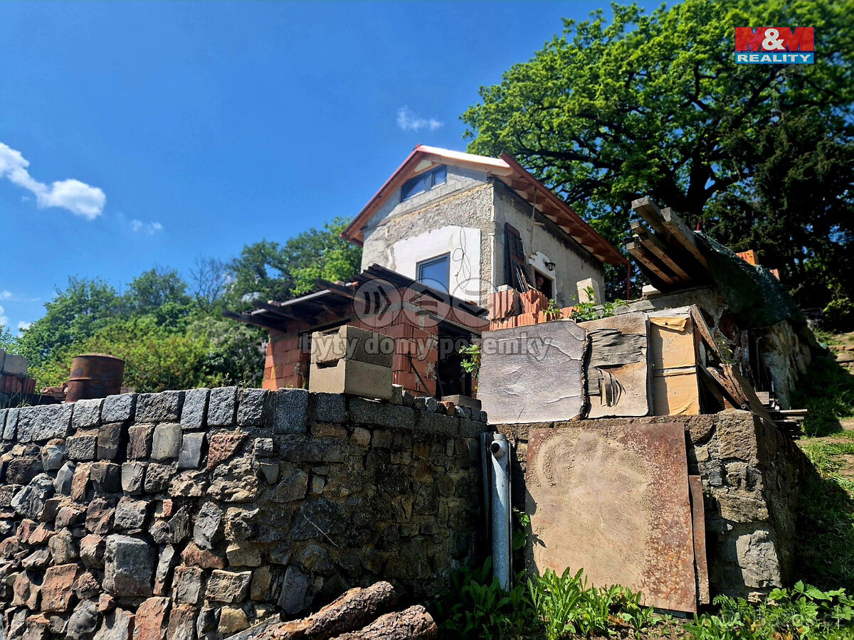 Prodej chaty, 38 m², Beroun, ul. Na Vinici