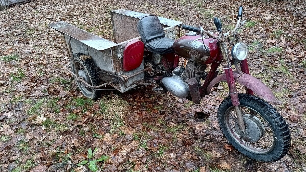 Rikša Jawa 250