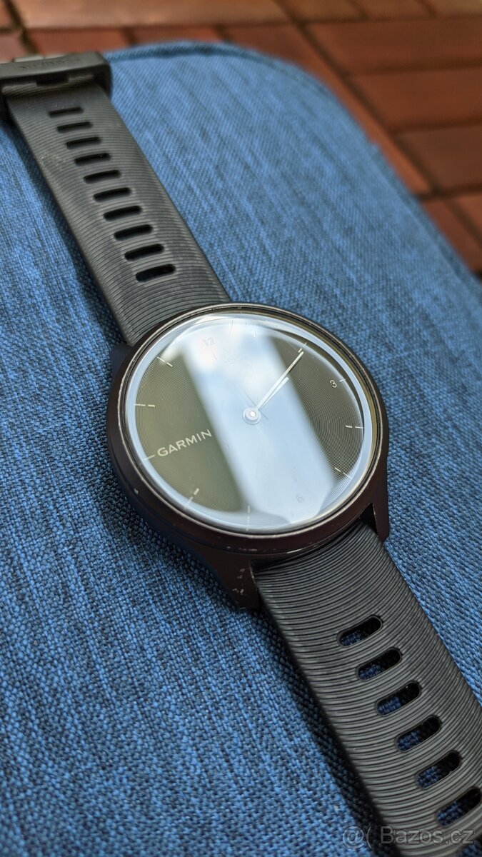 Garmin vivomove style