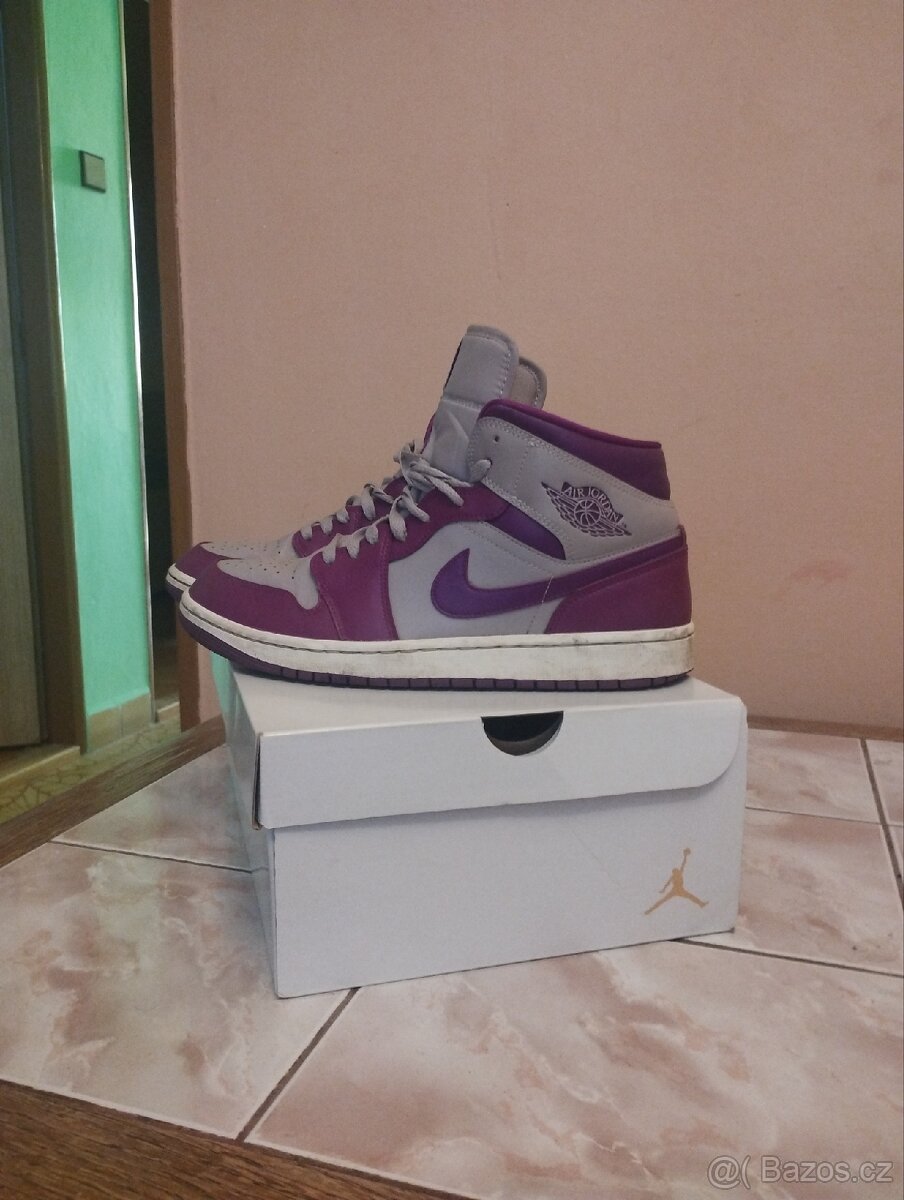 Jordan mid 1