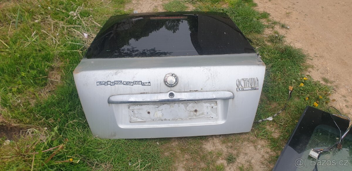 Kufrové dveře Octavia 1 liftback