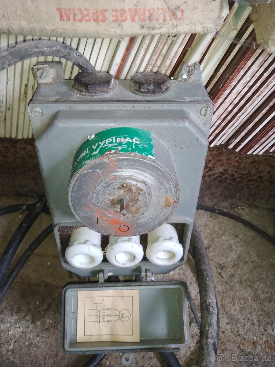 Motor s prevodovkou