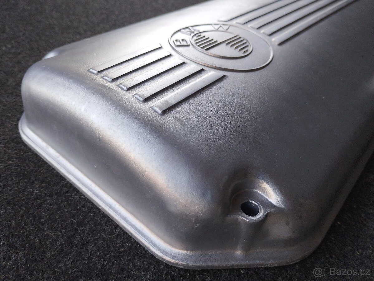 Víko ventilů BMW s motorem M30