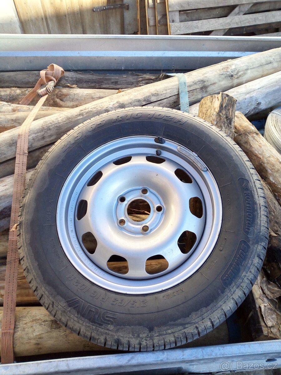 4x4 215/65 R16 102 H