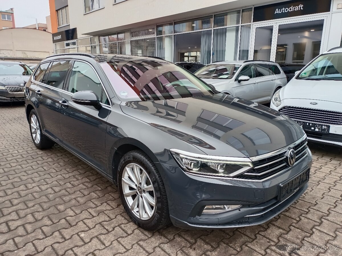 VW Passat Variant 2.0TDI 147kW 4x4 DSG Matrix Virtual ACC Qi