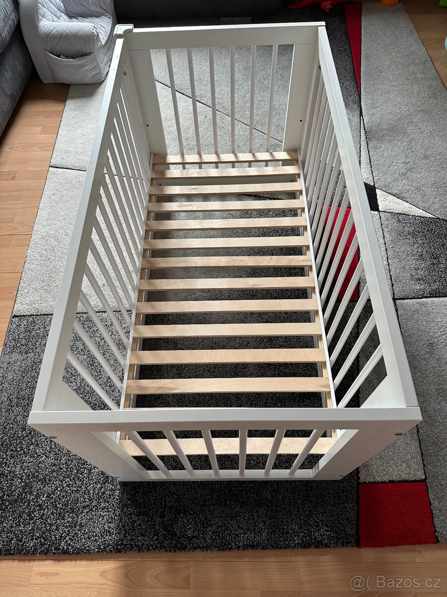 KLUPS Postýlka dřevěná SOFIE 120x60 + matrace