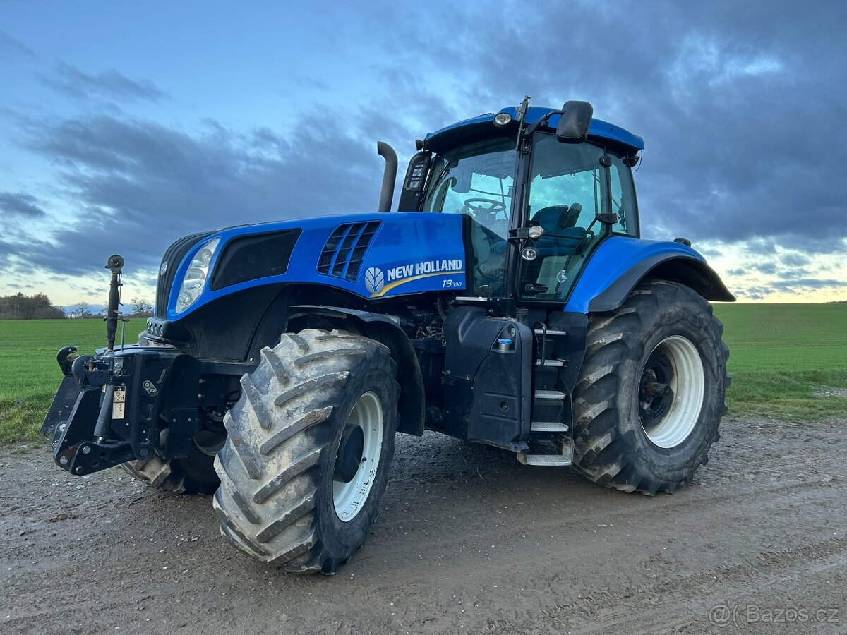 New Holland T8 390