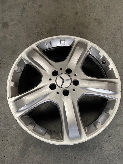 Disk hliníkový Mercedes Benz 8,5Jx19 H2 ET60