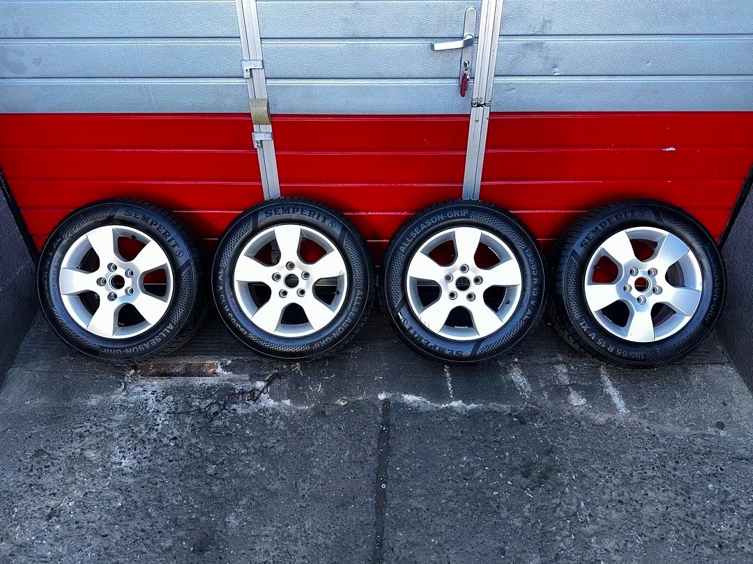 Original ALU kola Škoda 15"" 6,5J ET50 + 195/65/R15