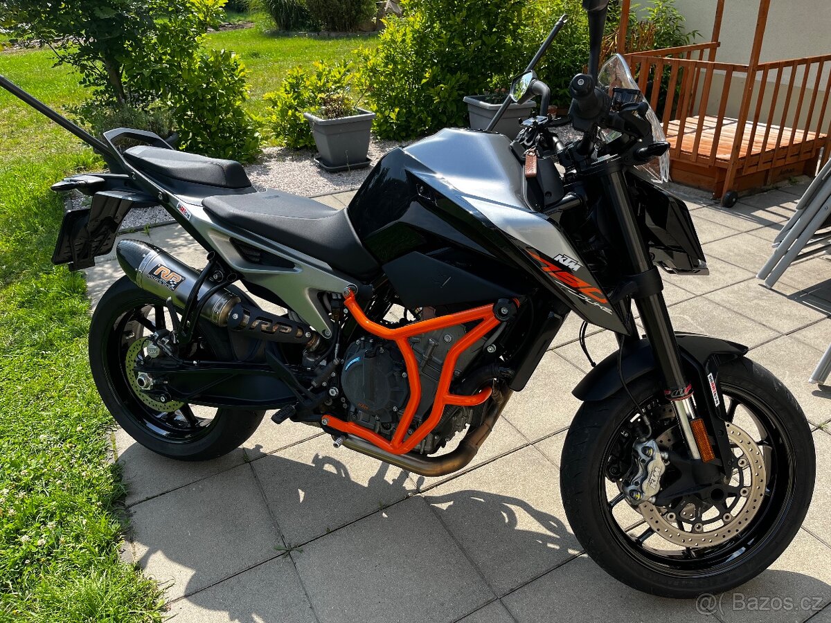 KTM DUKE 790 ,REG..8/2019 ,kup a servis ČR ,najeto 15 tis