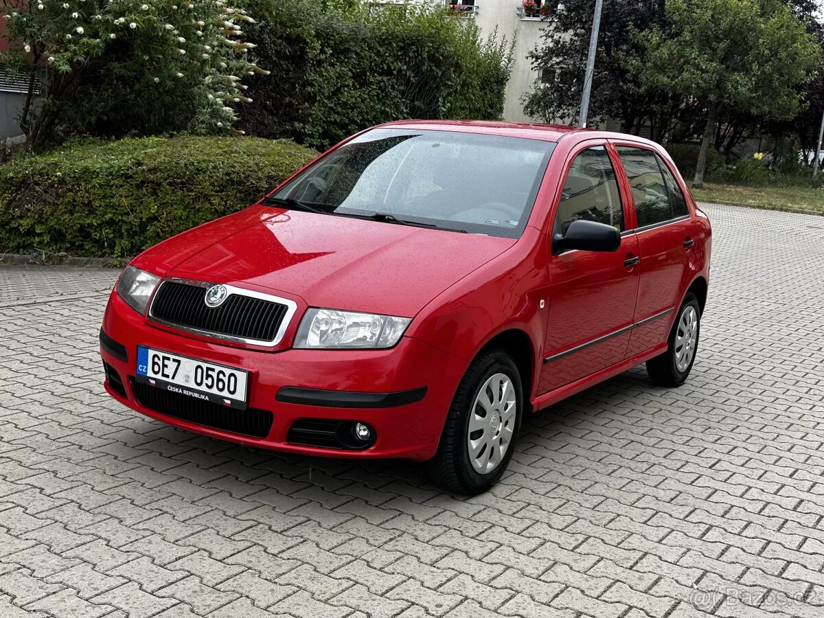 Škoda Fabia 1.2 12V Facelift CarPlay 2x Pneu Nová STK