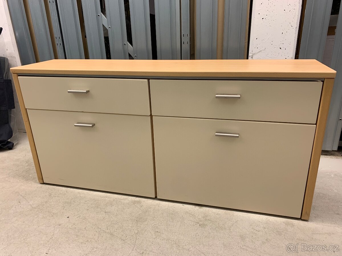 Předsíňový nábytek- zrcadlo, botník, věšák