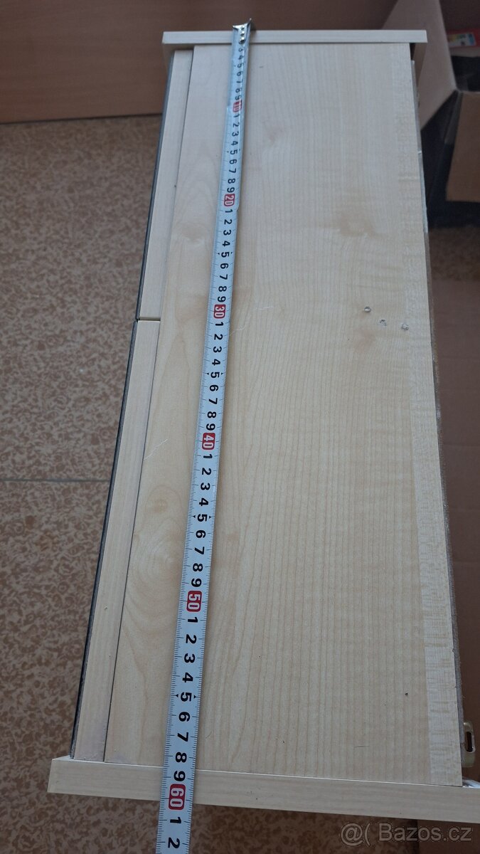 Koupelnovou zrcadlovou skříň