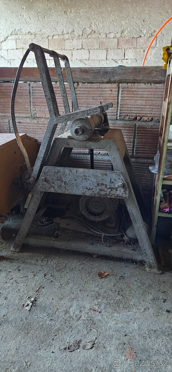 Cirkulárka s kolébkou