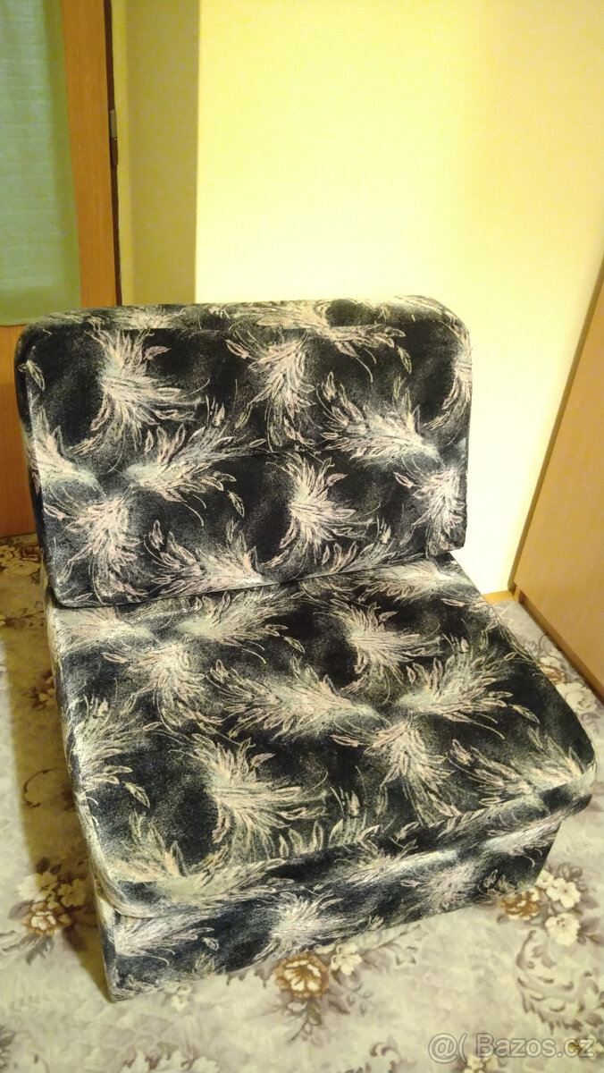 Rozkládací křeslo - postel