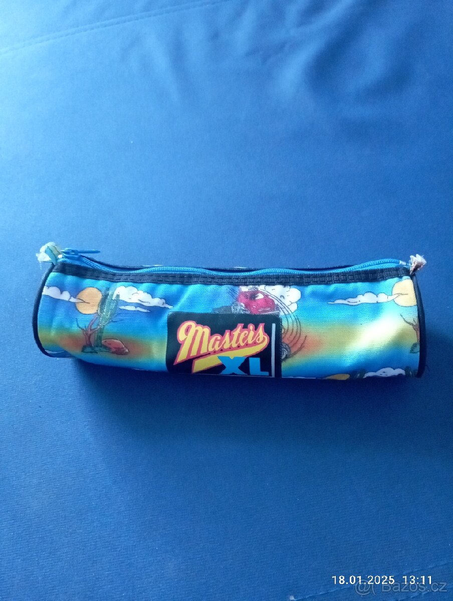 Prodám školní pouzdro.Dámskou kabelku