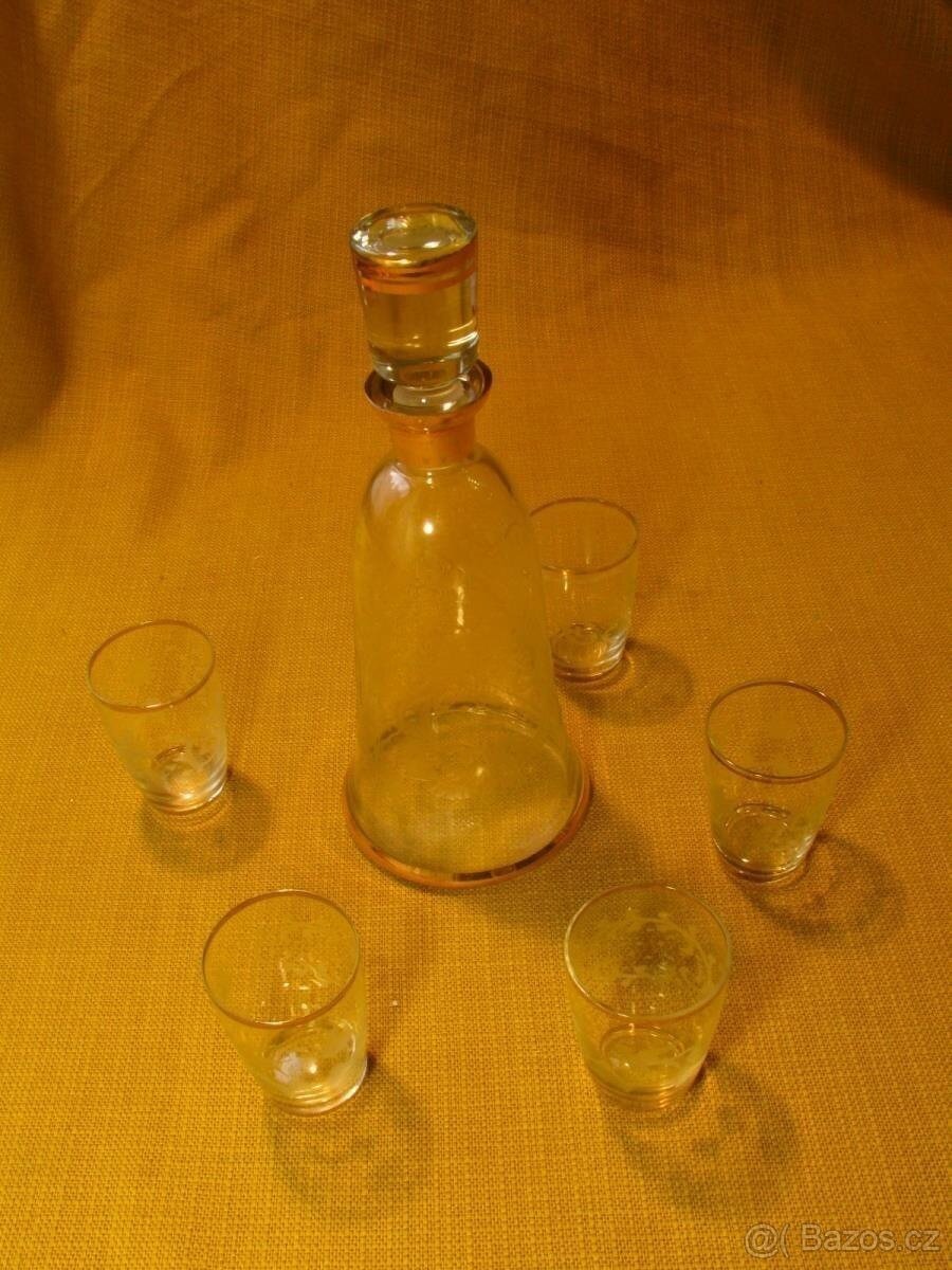 Starožitná zlacená Karafa + 6 skleniček, panáku