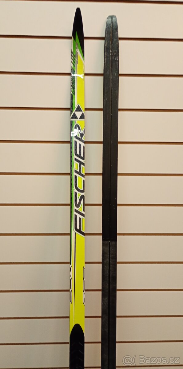 Běžky FISCHER CARBON LIGHT CLASSIC PLUS klasika 192