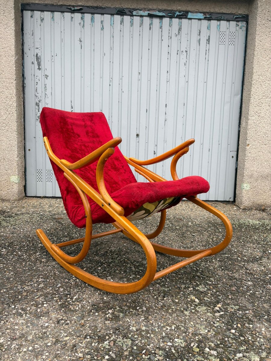 Houpací křeslo Ton