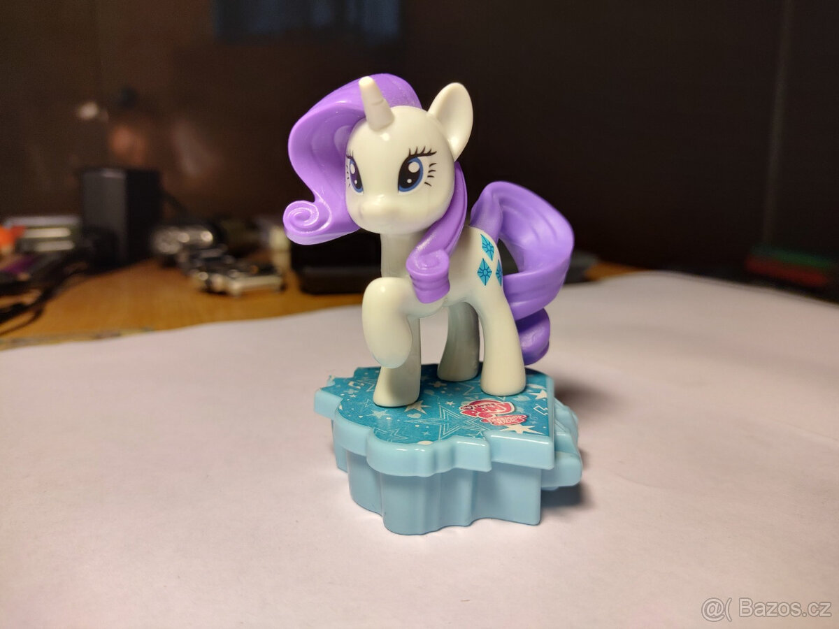 Figurka Rarity FSB25 Kinder Surprise Maxi Egg