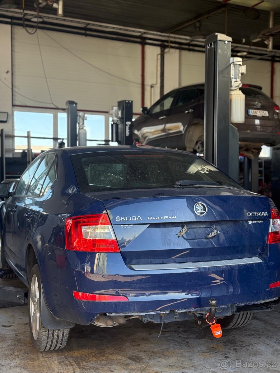 Škoda Octavia 3 sedan modrá 1.4 tsi