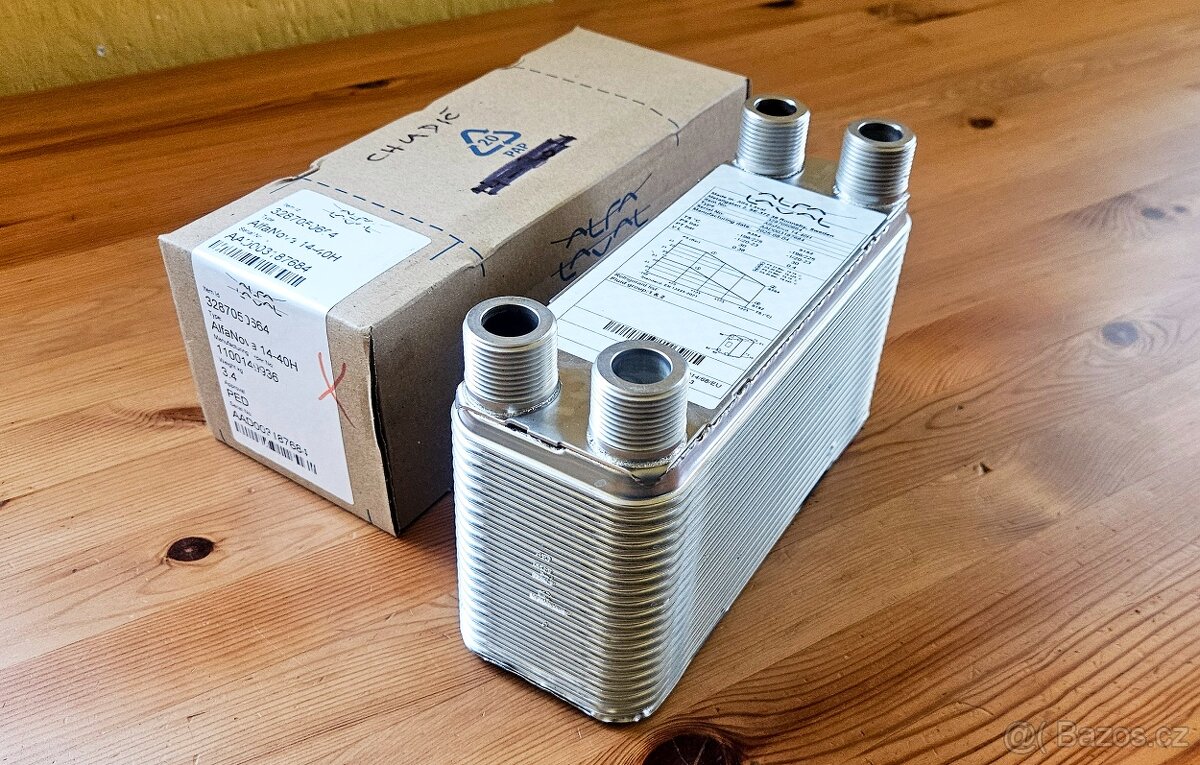 Deskový výměník/chladič AlfaNova - celonerezový/40 desek