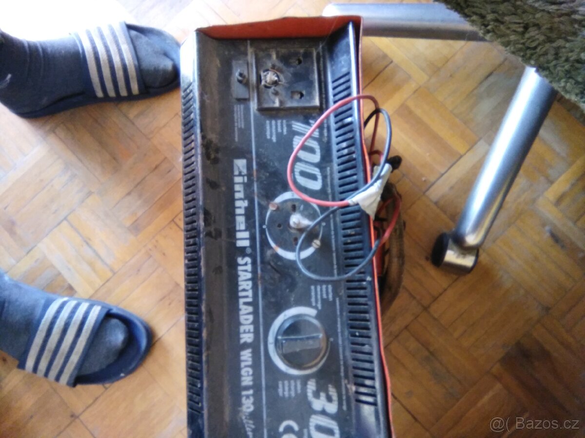 Prodám nabíječku 12-24V funkční