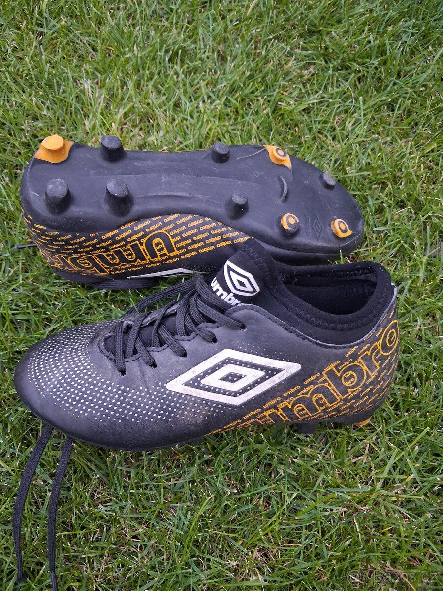 Dětské kopačky Umbro vel. 19 cm