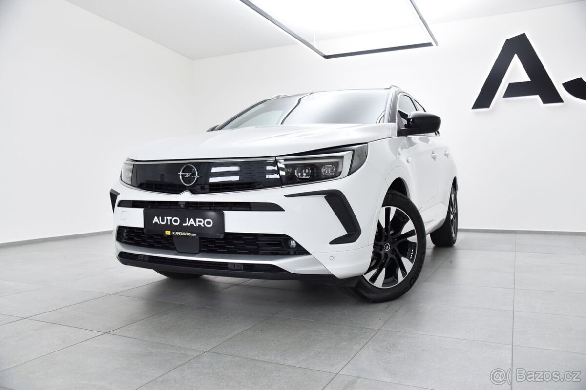Grandland 1.2 Ultimate A/T, IntelliLUX LED, Vyhr.čelné sklo