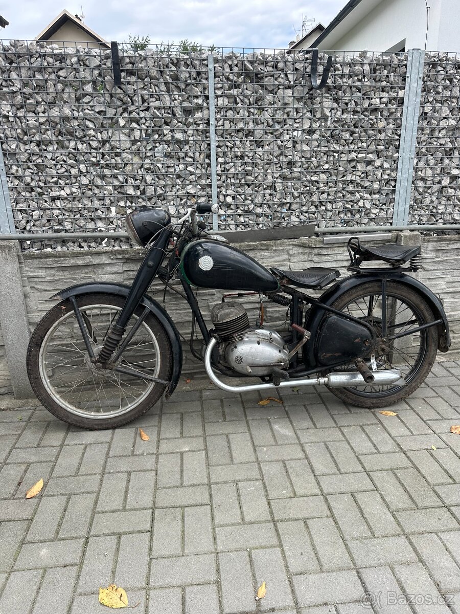 ČZ 150c