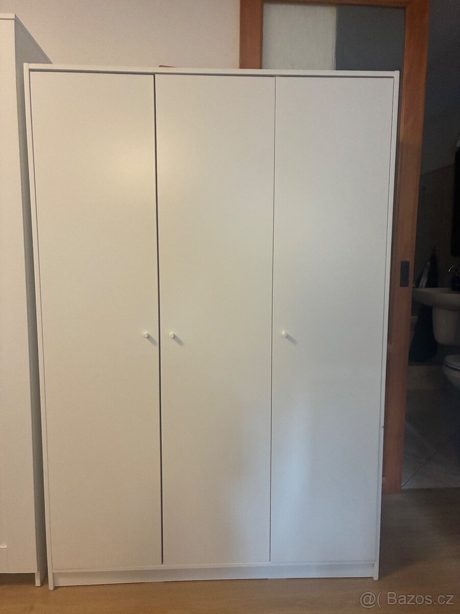 Ikea Kleppstad šatní skříň