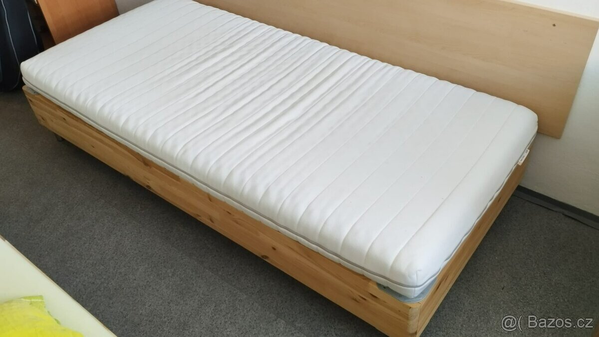 Prodám postel 200x90 MASIV