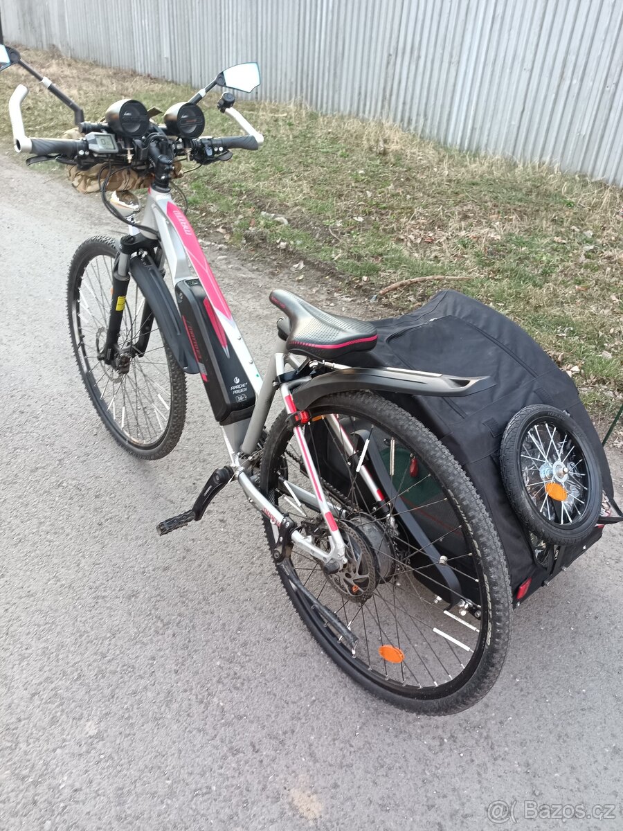 Kolo s vozikem