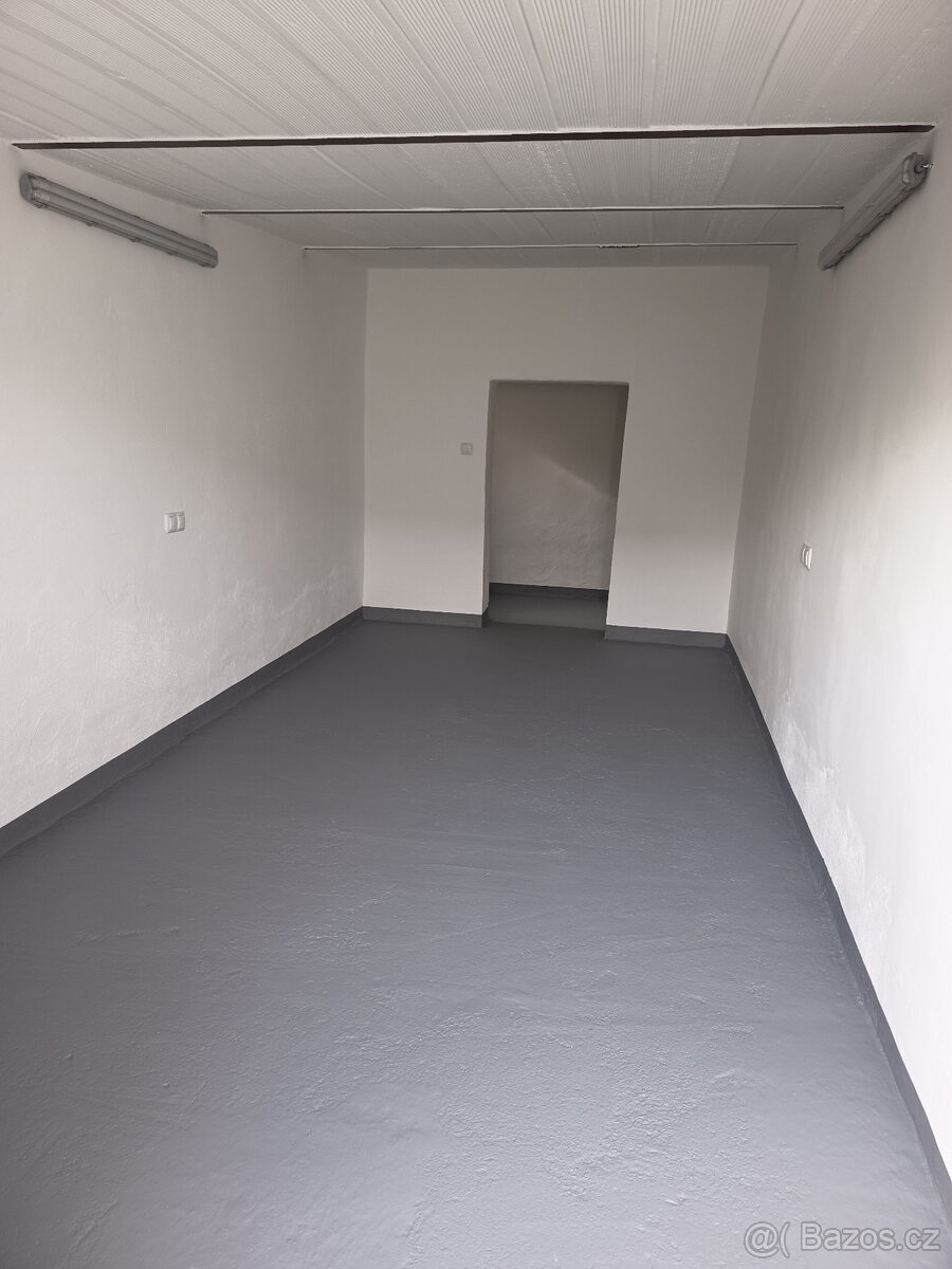 Garáž - Hodonín u Pošty v centru města