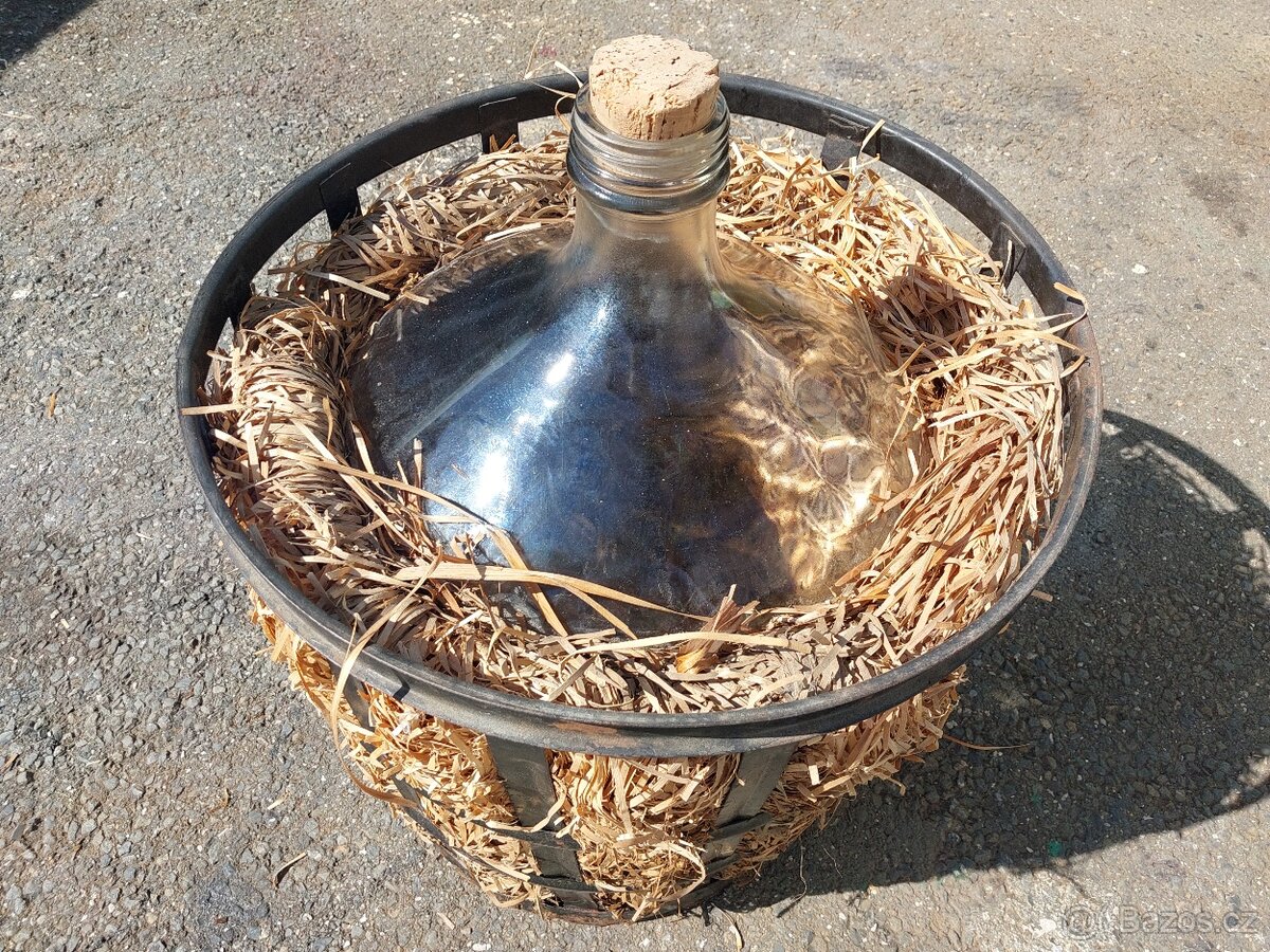 Demižony 50 a 20 l