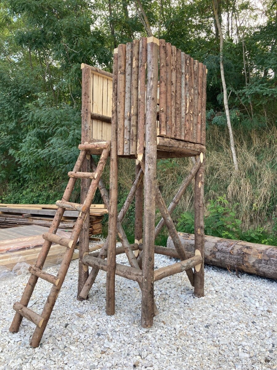 NAHÁŇKOVÝ POSED