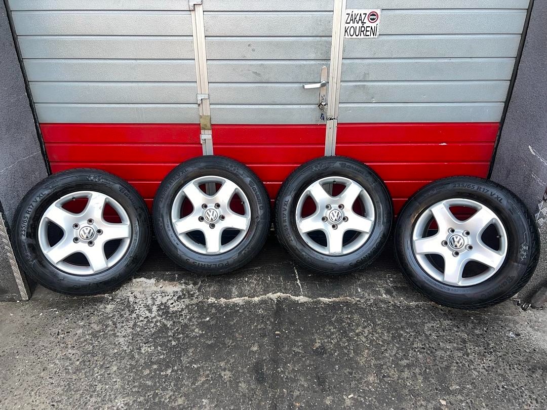 Original ALU kola VW CANYON 17" 7,5J ET55 + pneu 235/65/R17