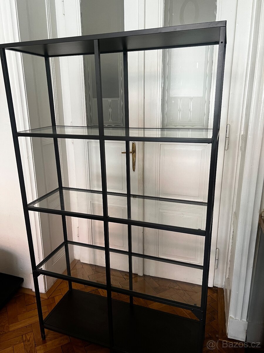 IKEA Vittsjo regal knihovna